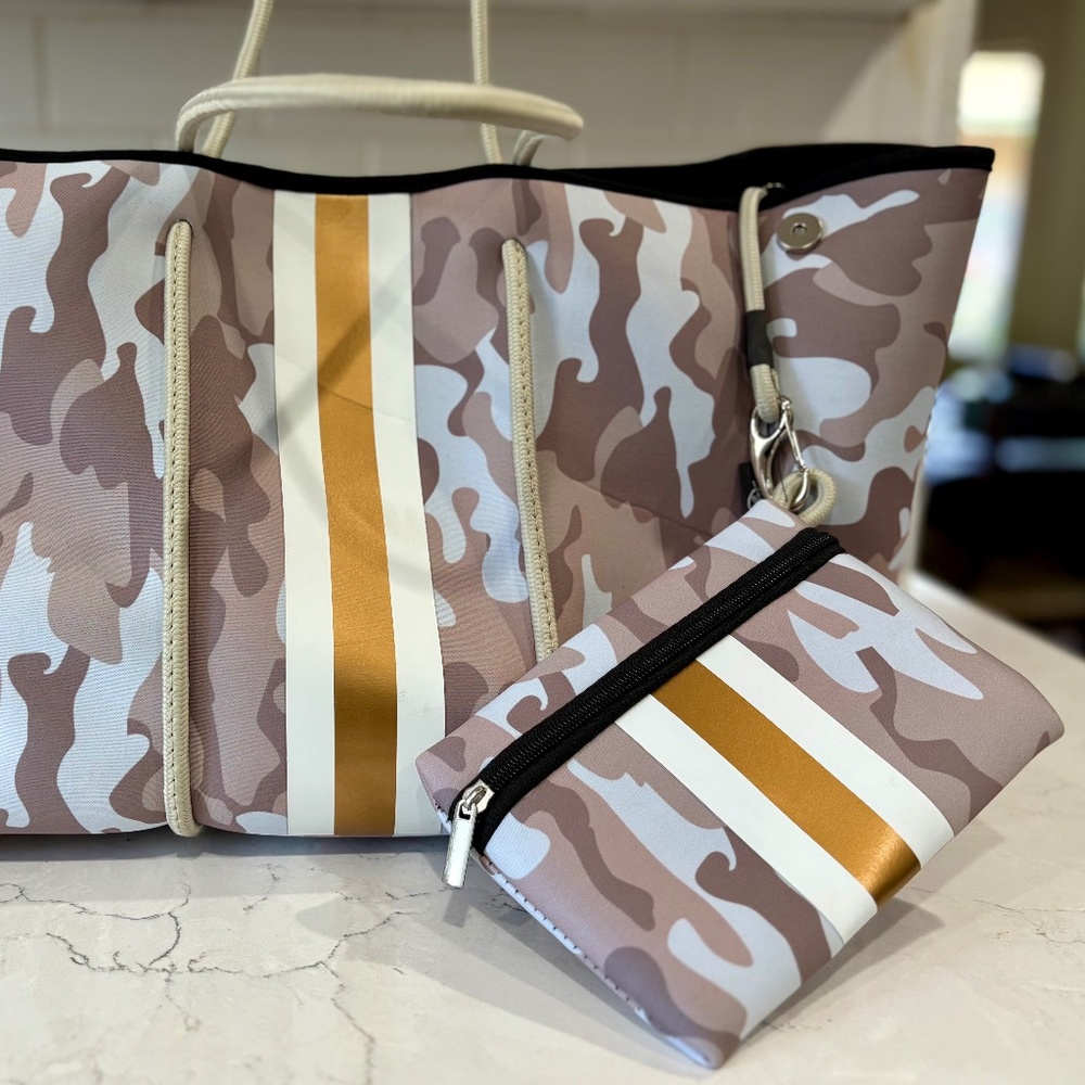 Classy Cloth Neoprene Tote Camo